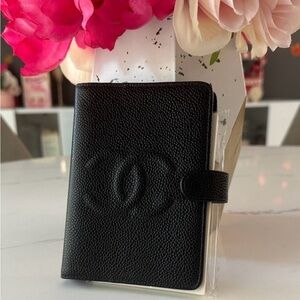Chanel black caviar agenda